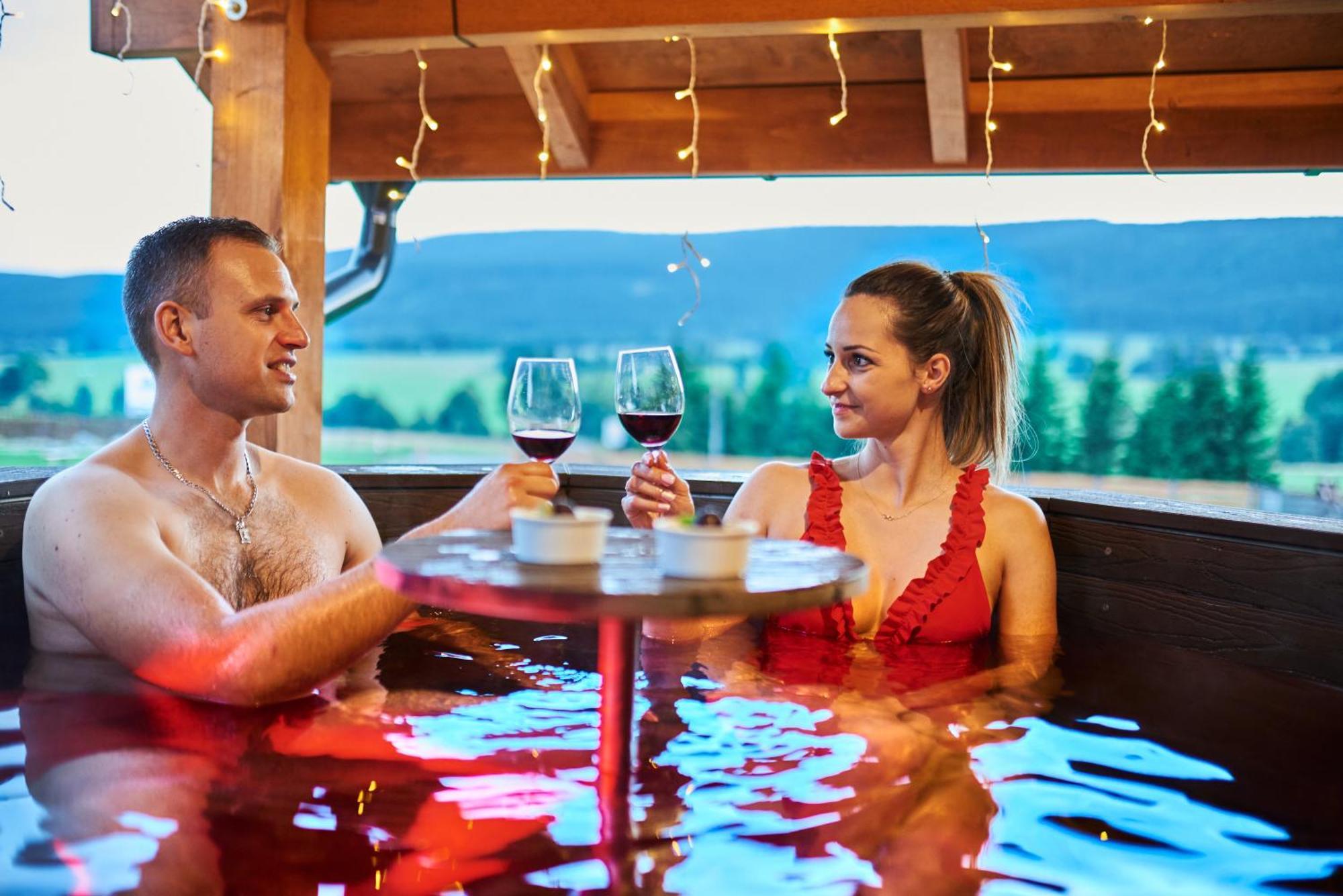 Osada Orlica Klimatyczne Domki Z Widokiem Na Gory I Termalnym Spa Sauna Jacuzzi 4 Km Od Zieleniec Ski Arena Lasowka Exterior photo